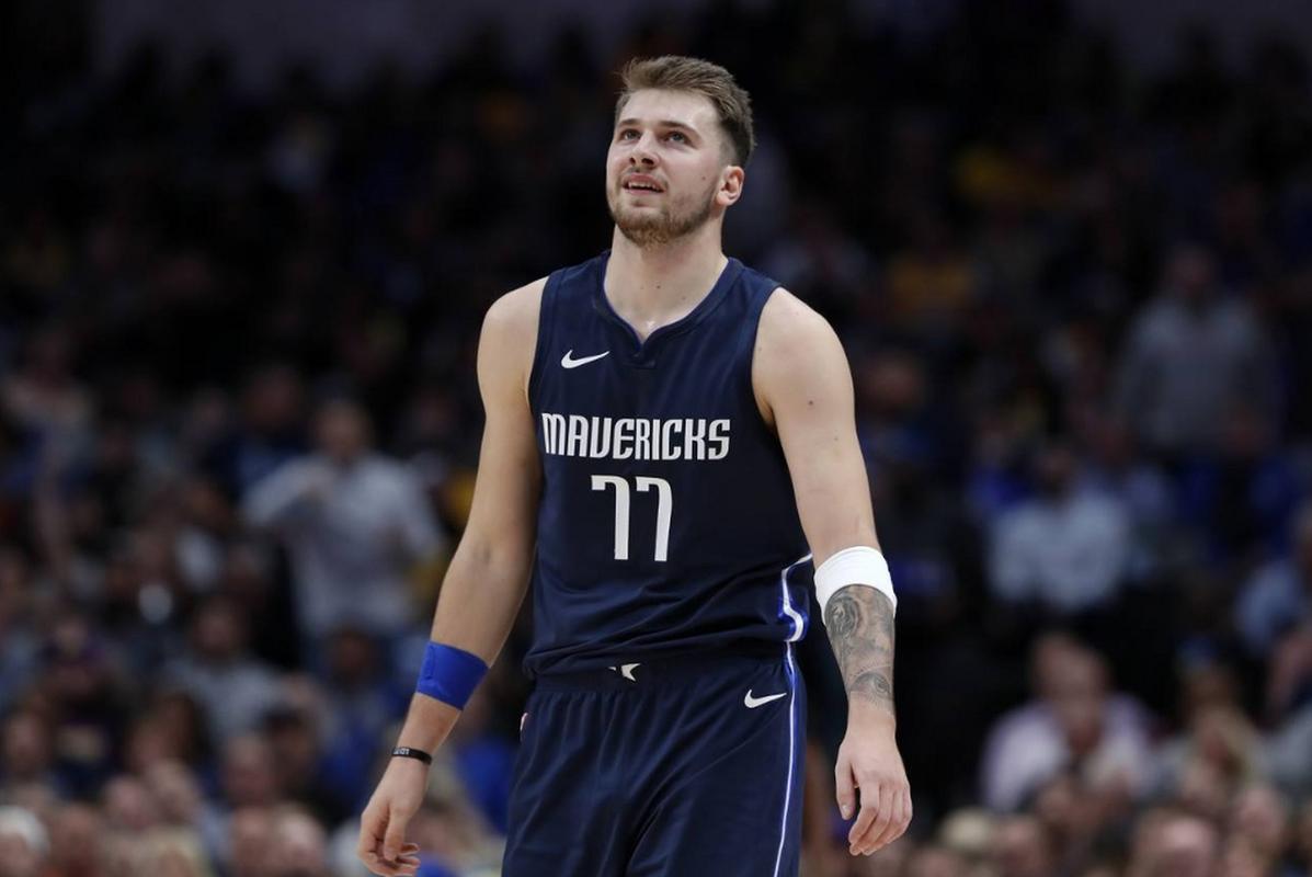 牵制与前腰 牵制与前腰